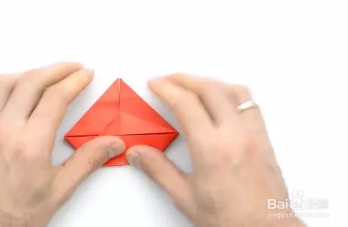 用一毛钱一张的彩纸如何折叠八脚大闸蟹