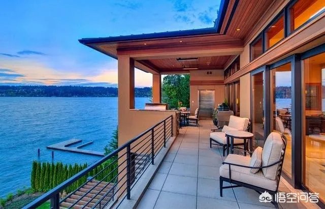 如果在一线城市你有一套价值1000万的自住豪宅，你会选择卖了吃利息租房住吗？为什么？