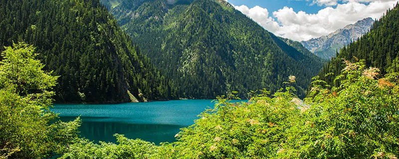 黄龙和九寨沟是一个地方吗 黄龙和九寨沟是不是同一个地方