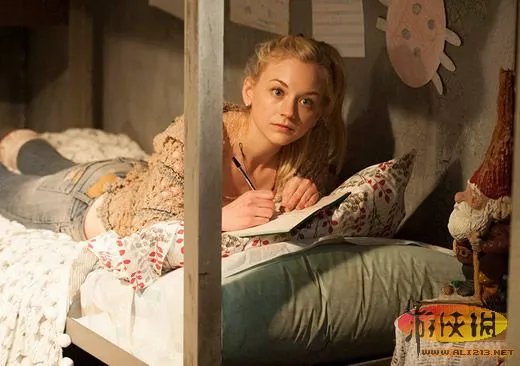 热门美剧《行尸走肉》第四季第一集新剧照发布