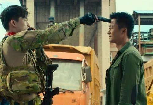 你觉得张翰为什么会无条件出演《战狼2》？