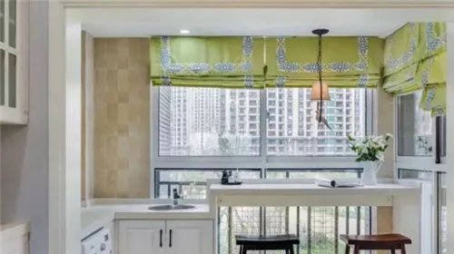 客厅与阳台隔断装修效果图  从此不再需要书房了