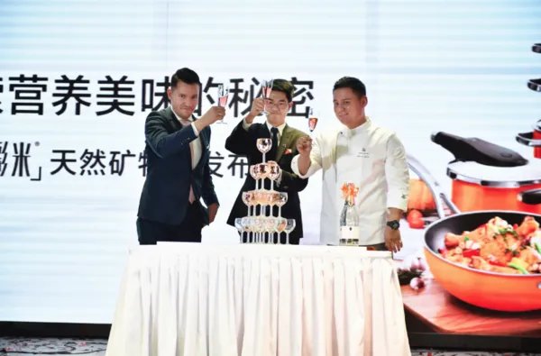 新品首发：WMF旗下“奈彩米”天然矿物锅