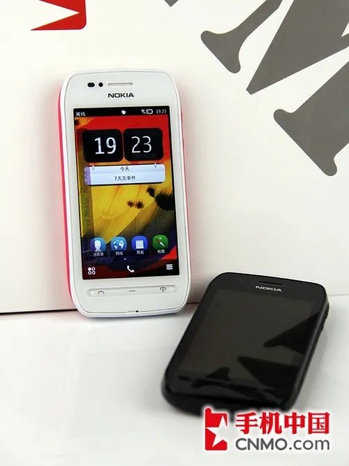 1GHz贝拉系统炫彩潮机 诺基亚603图赏