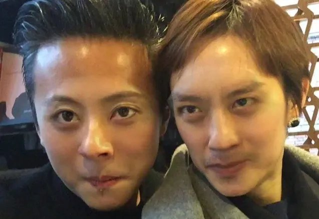 庆生照中邓超和孙俪宛如两代人，邓超只比孙俪大三岁为何会这么苍老？