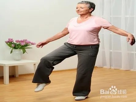 防病治病 单腿站立