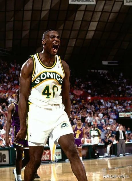 NBA中谁的内线脚步最好？