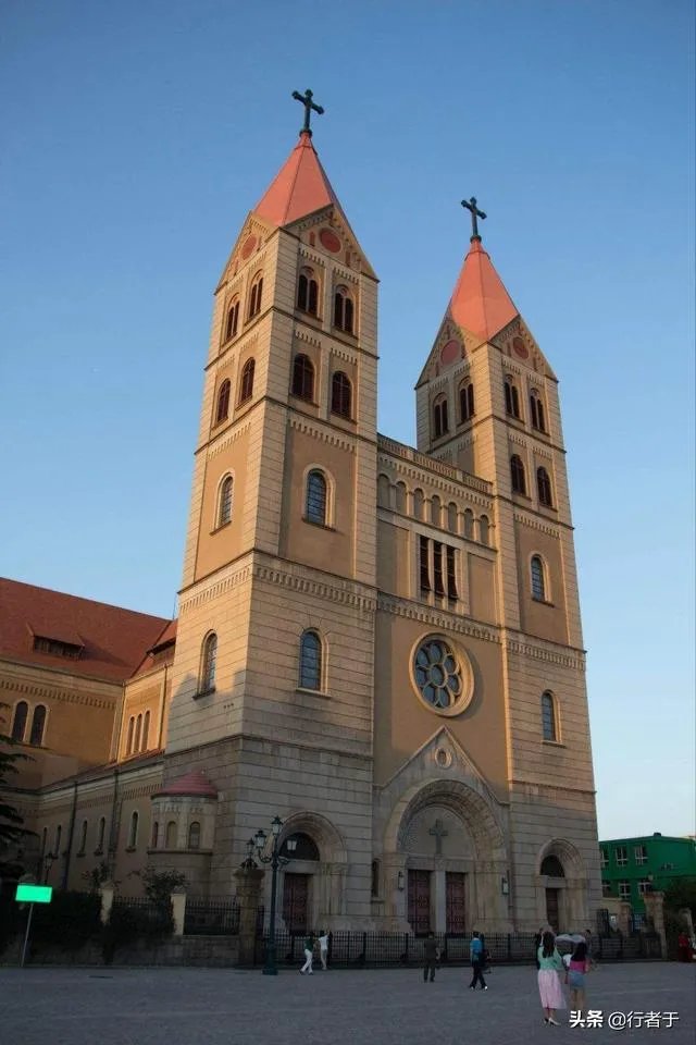 青岛大虾老板范文杰是哪里人