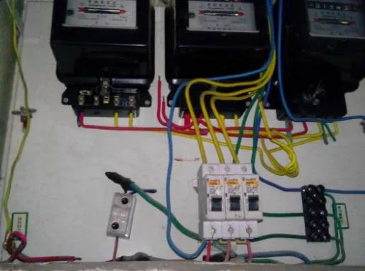 没有工具怎么测试零线火线