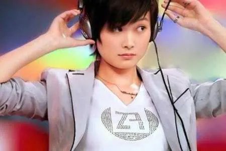 李宇春这几年很低调，为什么在娱乐圈的地位却很高？