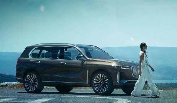 请问宝马X7价格是多少?目前值得入手么?