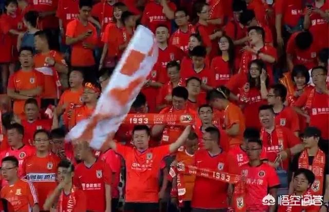 中超第17轮，小克鲁伊夫首秀，鲁能2-0重庆继续紧追国安，如何评价这场比赛？