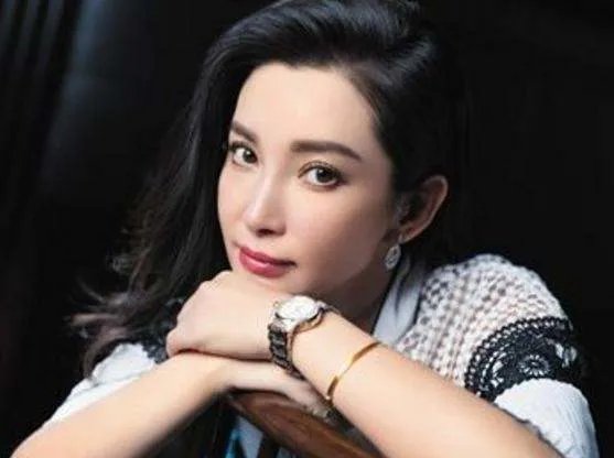 李冰冰任泉晒旧照为母校庆生，你还知道哪些知名演员是从上戏毕业的？