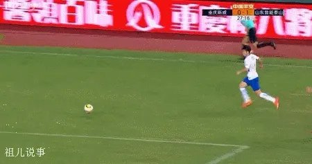 中超第17轮，小克鲁伊夫首秀，鲁能2-0重庆继续紧追国安，如何评价这场比赛？