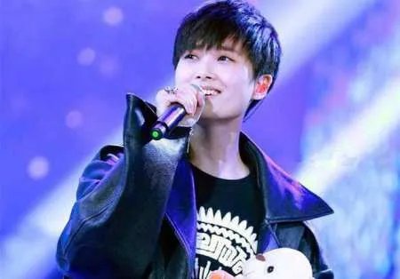 李宇春这几年很低调，为什么在娱乐圈的地位却很高？