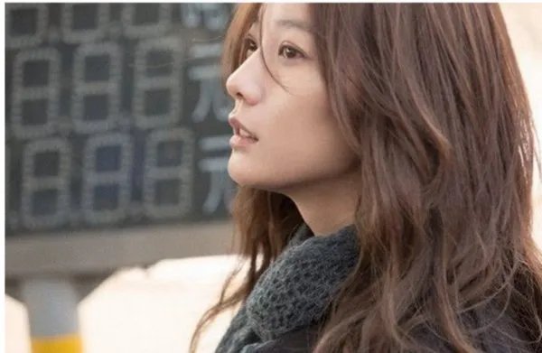 王珞丹唱歌不好听，被群嘲的很厉害，学了这么久有提高吗？