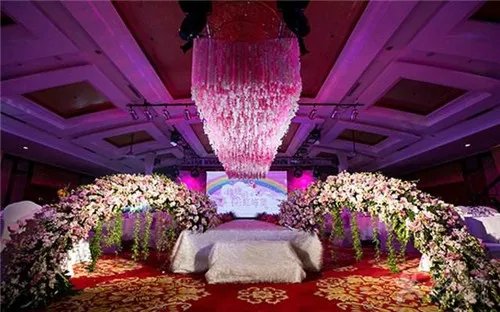 花海阁婚庆价格表 婚礼现场哪些地方需要布置
