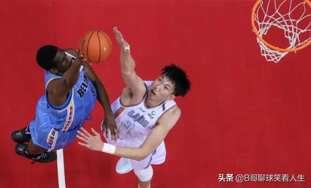 首钢和新疆队比赛中，得分状态最好的林书豪在末节坐冷板凳，这是怎么回事？