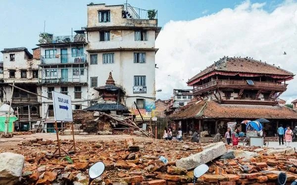 西藏阿里5.2级地震震源深度是多少？