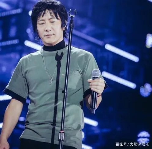 郑钧讽刺当代音乐，一句话指出音乐人的不容易。你知道是哪句话吗？