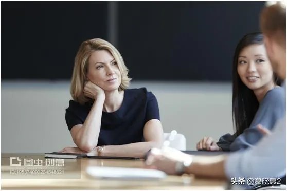 新任的单位一把手，如何看待主动靠近你并积极汇报的下属人员？