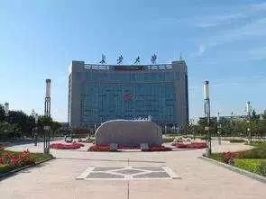 西安那么多高校大学生,为什么毕业大部分都选择离开?