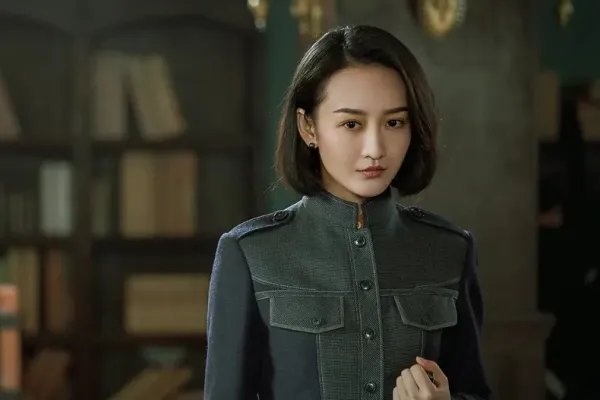 如何评价国产剧《谍战深海之惊蛰》？