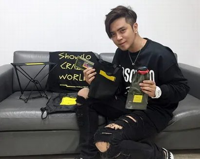 罗志祥否认抢欧弟的女朋友，在这件事中到底谁对谁错？