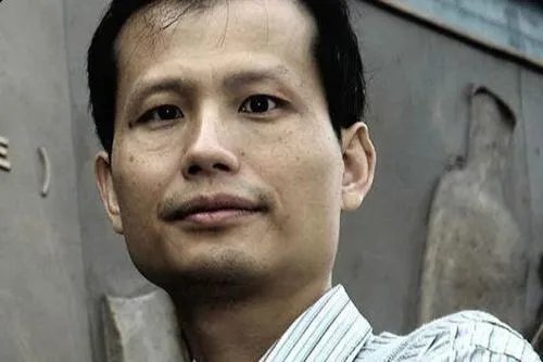 方舟子被全网禁言了，为什么还能看到他的微博？