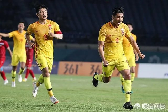 CCTV5将直播中国队VS阿联酋队的足球比赛,两战全胜的中国男足会派出全替补阵容吗?
