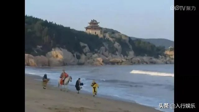 谭维维改编的摇滚《敢问路在何方》，为何大家反响如此强烈？