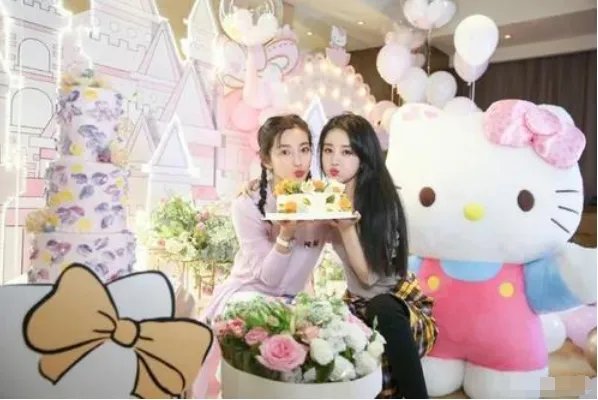 赵丽颖为李冰冰送豪华生日惊喜，两人是怎样打破媒体传说两人间有争议传言？