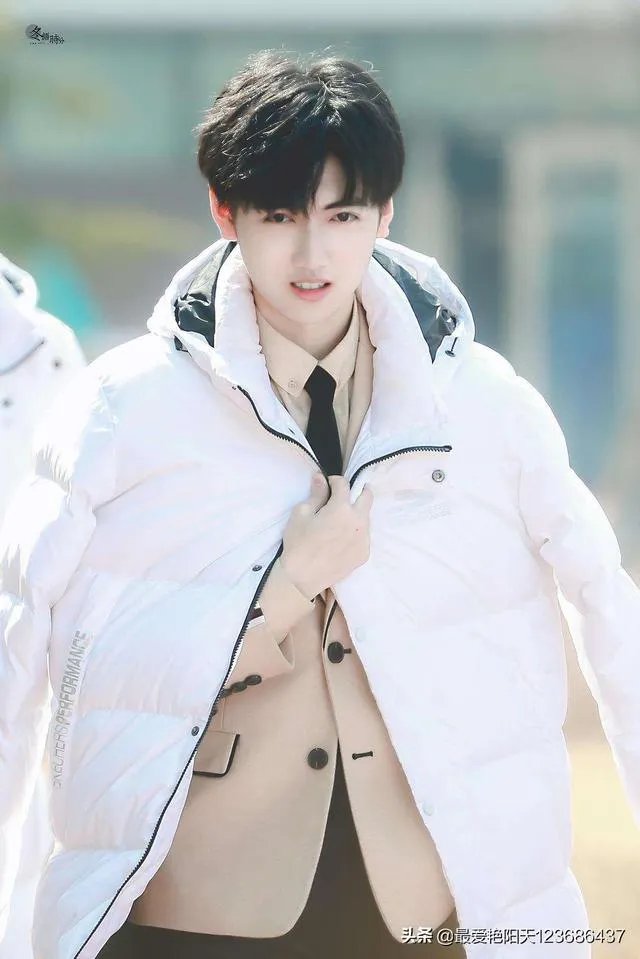 为什么焉栩嘉在x玖人气垫底，创造营中第三出道比光磊粤都高？