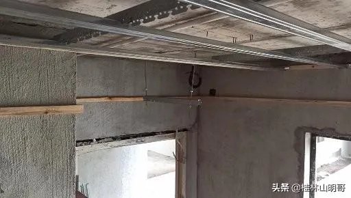 楼层装修发现厨房墙面有点歪