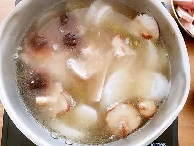 清汤火锅底料有怎样的做法？