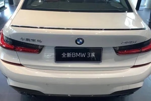2021款宝马3系实车到店！最高优惠4.52万元