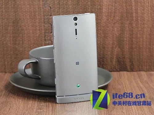 简约时尚外形 索尼LT26ii仅售价2150元