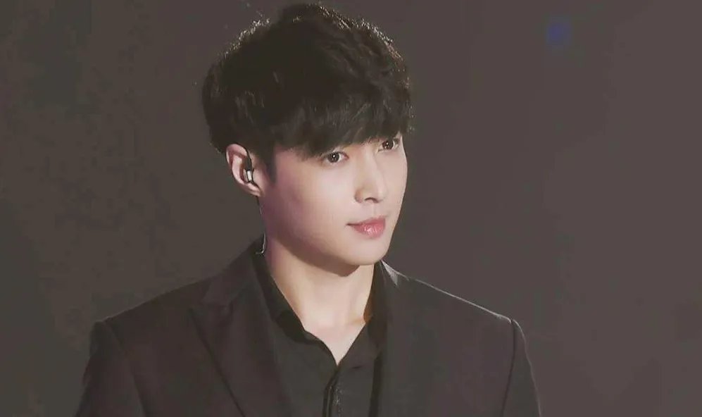 鹿晗《上海堡垒》路演票价炒至千元以上,曾经的归国四子现如今都发展的如何?