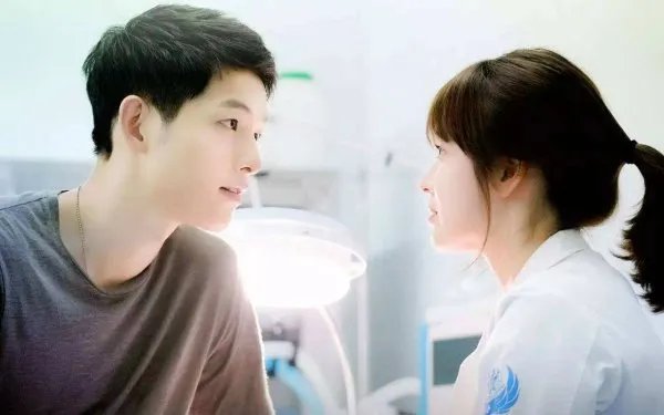 你如何看待宋仲基离婚后的新闻？