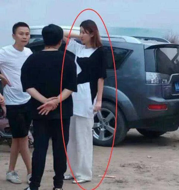 王宝强方是否与冯清结婚？