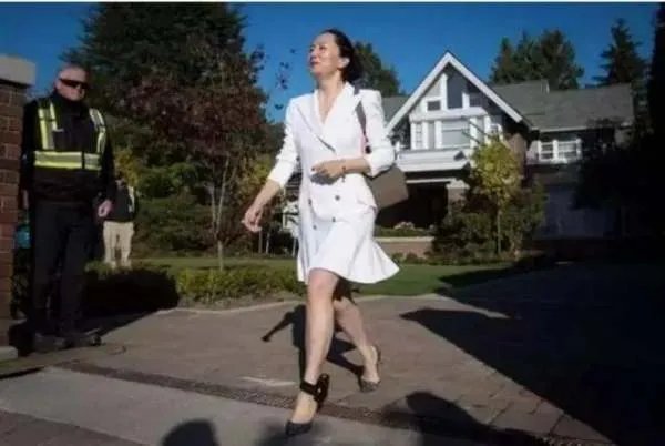 孟晚舟案再开庭：她被软禁一年多为何依旧自信？