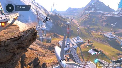 《特技摩托：聚变》游民星空点评7.7分 花样作死大赛