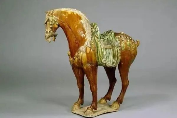 唐三彩的基本釉色是哪三种