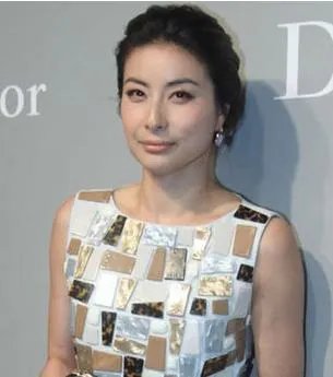 豪门媳妇郭晶晶一向低调素颜, 化妆后的她有多美呢?