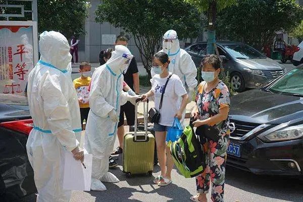 北京朝阳区新增新冠感染者2名，为中风险区域居家隔离人员，疫情情况如何？