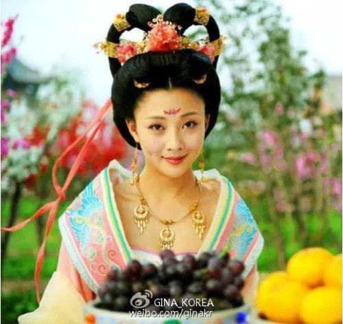 马苏在最新一期《国家宝藏》扮杨贵妃惊艳四座，哪些女明星扮过杨贵妃？