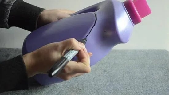 洗衣液瓶子做花盆制作方法图片