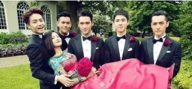 当初袁弘和张歆艺结婚为何会引起粉丝的不满？