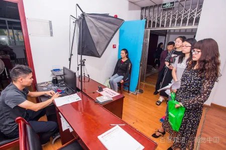 杜华的普通话究竟是怎样的，为何遭到很多网友的质疑？