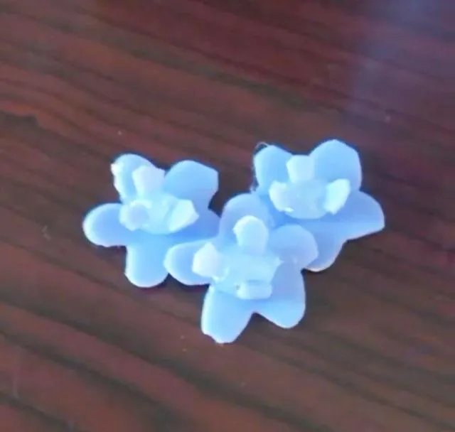 洗衣液瓶子做花盆制作方法图片